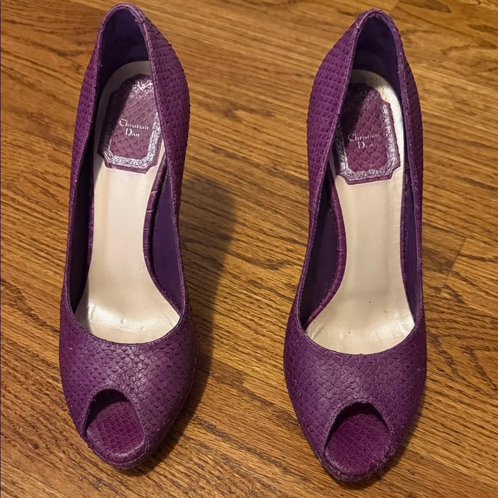 Dior Plum Peep-Toe Textured Leather Pumps